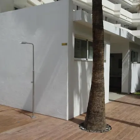 Ohmyhost360 - Sunny Holidays Apartment