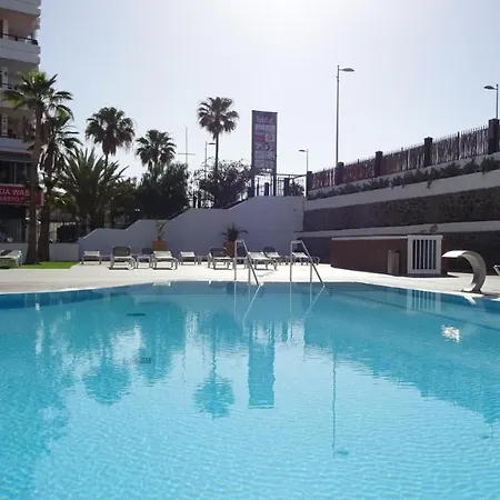 Ohmyhost360 - Sunny Holidays Apartment *