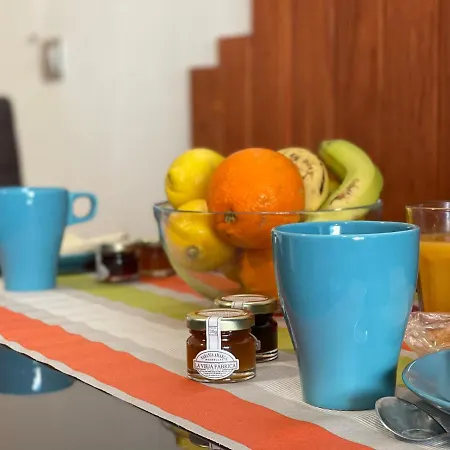 Ohmyhost360 - Sunny Holidays Apartment